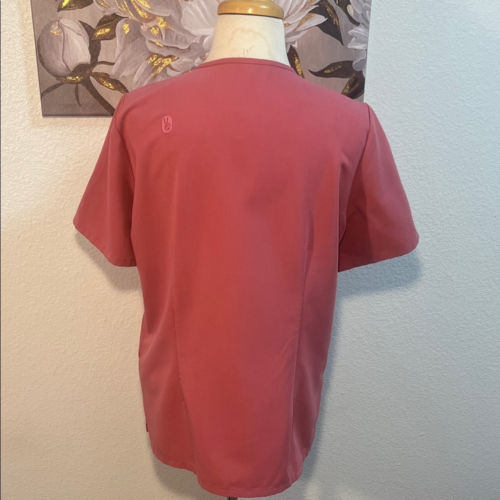 Figs V-Neck Catarina Scrub Top in Quartz Pink - Picture 5 of 9
